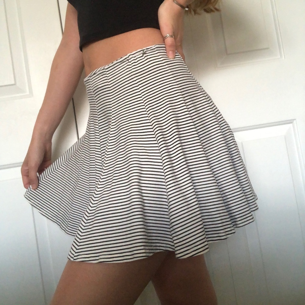 American eagle stripped skater skirt - Picture 2 of 4
